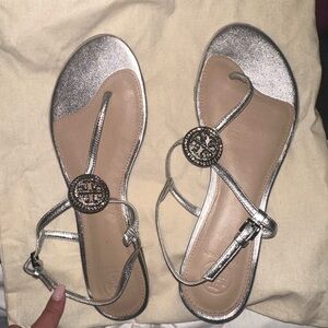 Tory Burch Leather Medallion Thong Sandals 8 1/2